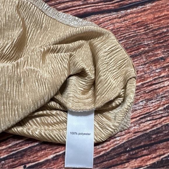 Gold V-Neck Tank Top - Picture 6 of 6